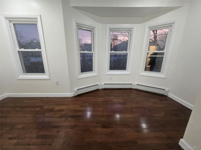 9419 116th Street, Richmond Hill, NY 11419