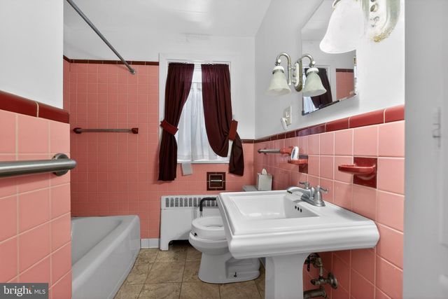 316 E WALNUT ST, Perkasie, PA 18944