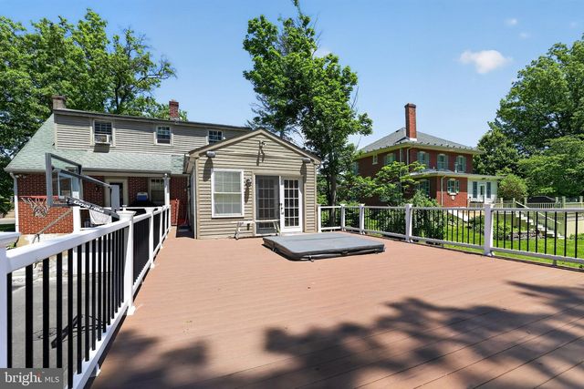 316 E WALNUT ST, Perkasie, PA 18944