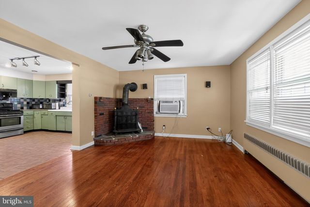 316 E WALNUT ST, Perkasie, PA 18944
