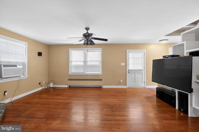 316 E WALNUT ST, Perkasie, PA 18944