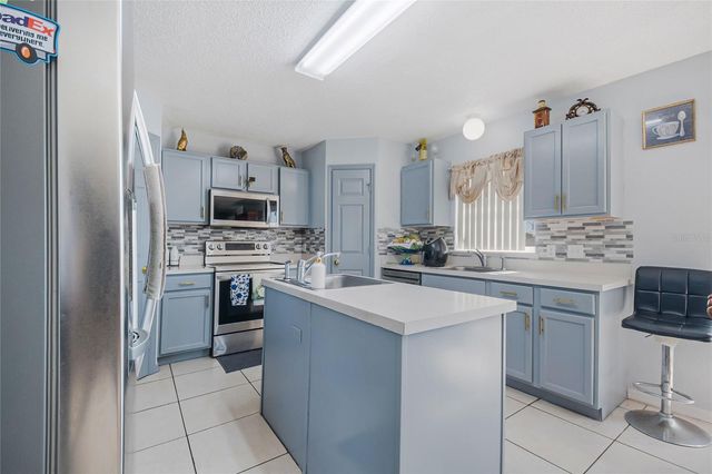 6 ALICANTE COURT, Kissimmee, FL 34758