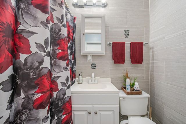 6 ALICANTE COURT, Kissimmee, FL 34758