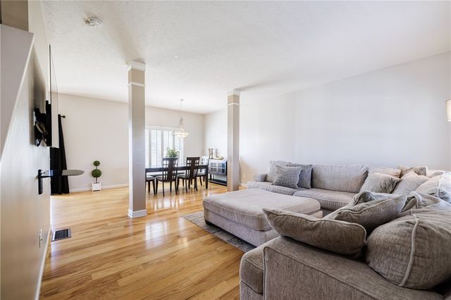 5 Brentford Terrace, Greece, NY 14612