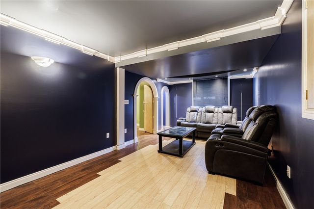 5 Brentford Terrace, Greece, NY 14612