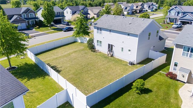 5 Brentford Terrace, Greece, NY 14612