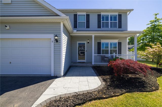 5 Brentford Terrace, Greece, NY 14612