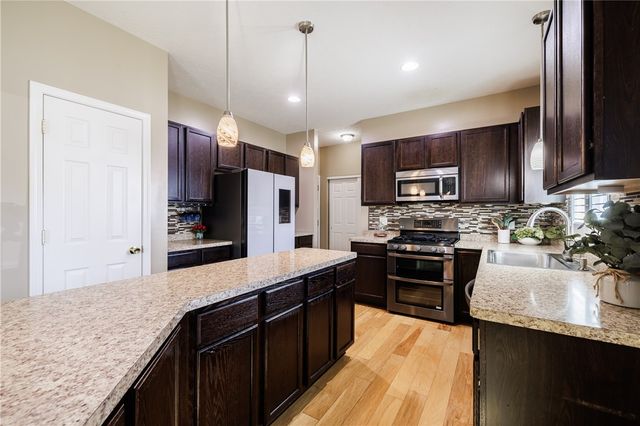 5 Brentford Terrace, Greece, NY 14612