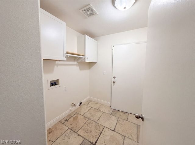 8032 Tailwind Avenue, Las Vegas, NV 89131