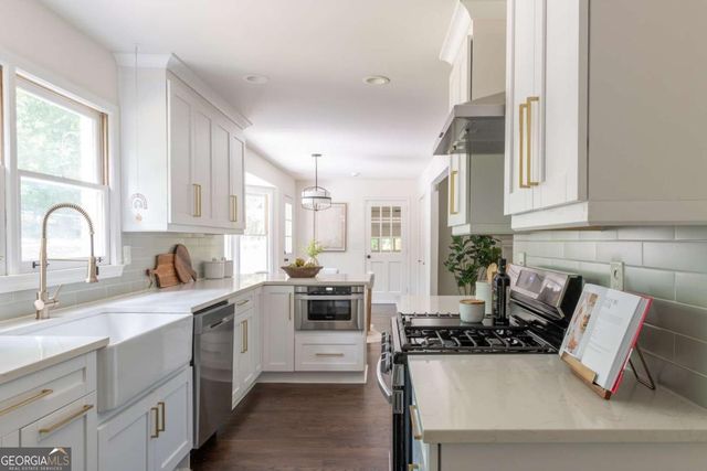 1080 Willow Bend, Roswell, GA 30075