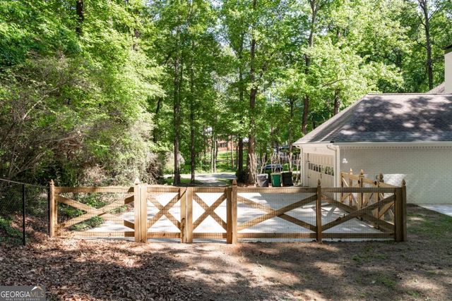 1080 Willow Bend, Roswell, GA 30075