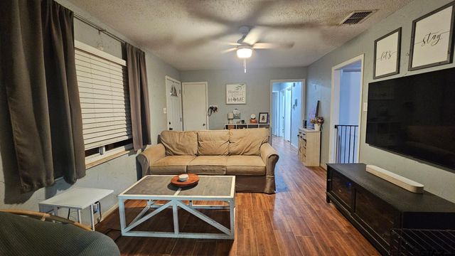 203 Lakeview St, Whitehouse, TX 75791