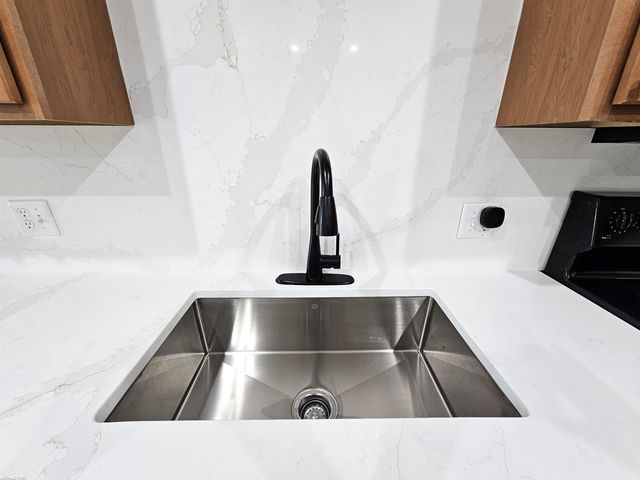 7867 24 Mile Road, Utica, MI 48316