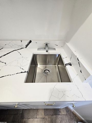 7867 24 Mile Road, Utica, MI 48316