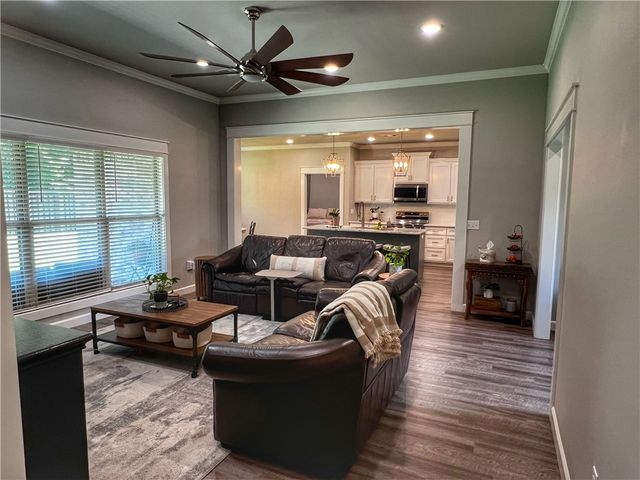 1813 Janie Francis Lane, Russellville, AR 72801
