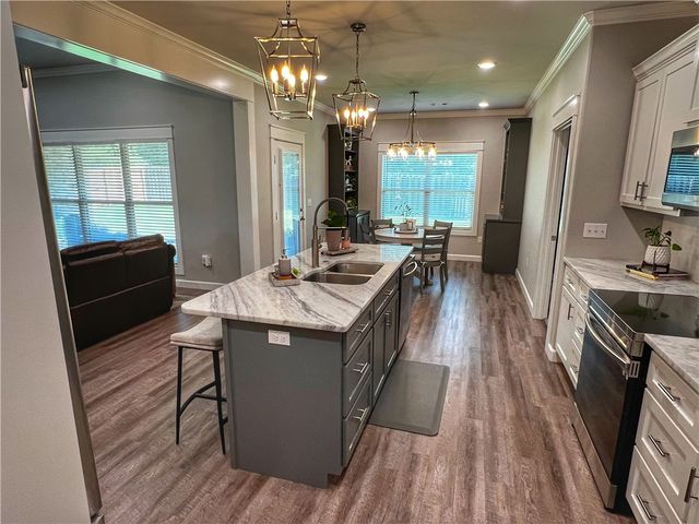 1813 Janie Francis Lane, Russellville, AR 72801