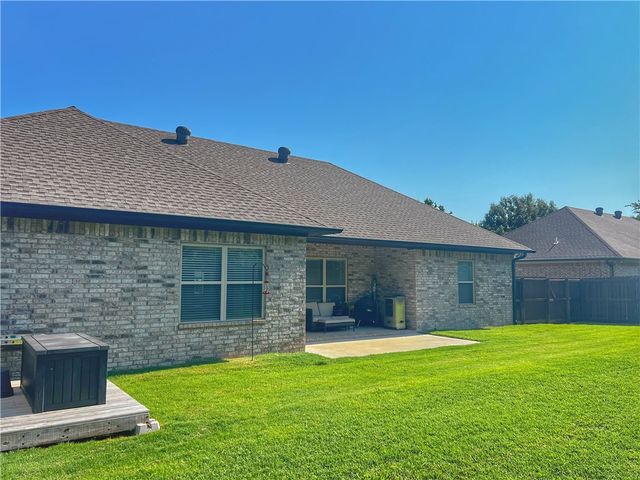 1813 Janie Francis Lane, Russellville, AR 72801