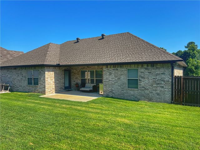 1813 Janie Francis Lane, Russellville, AR 72801