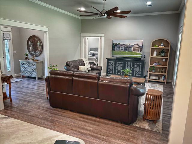1813 Janie Francis Lane, Russellville, AR 72801