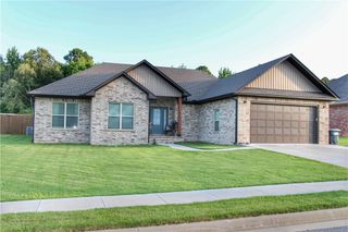 1813 Janie Francis Lane, Russellville, AR 72801