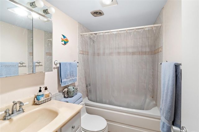 900 SW 12th St 108, Fort Lauderdale, FL 33315