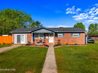 1723 Guy St, White Pine, TN 37890