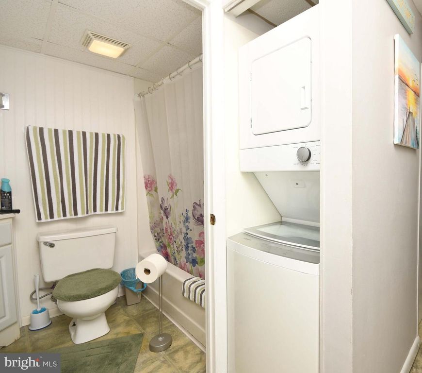 Image 11 of property listing at 18 69TH ST #2, Ocean City, MD 21842