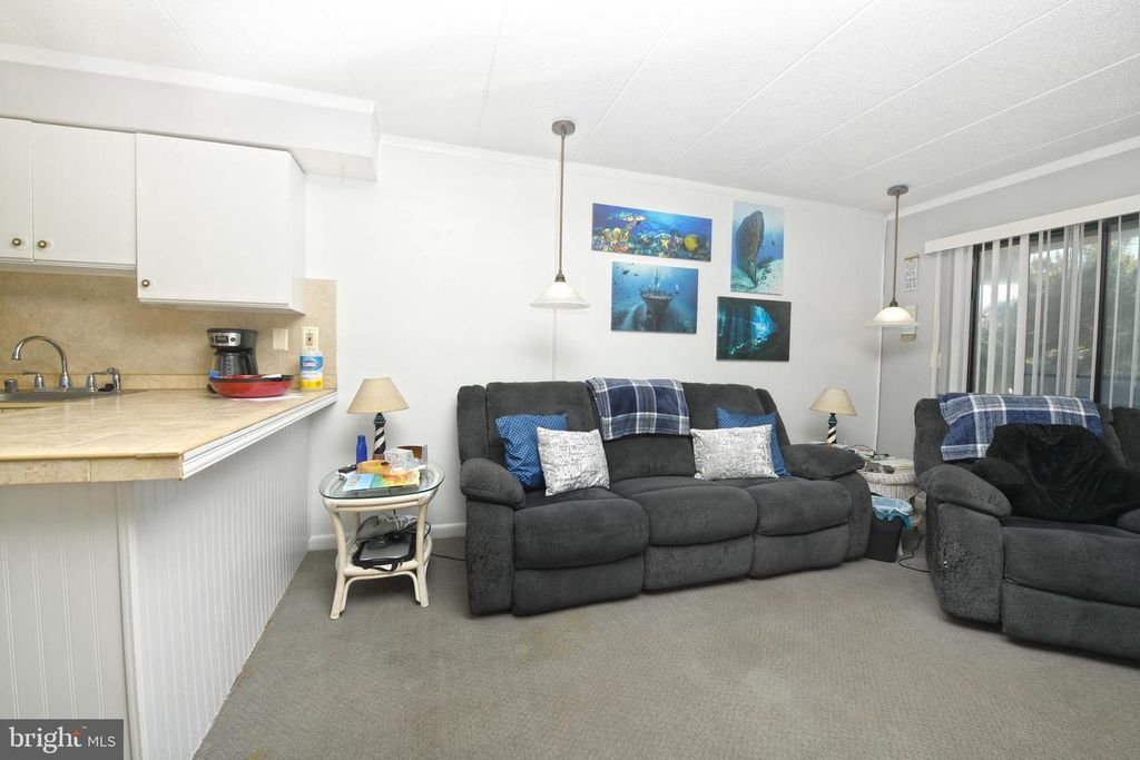 Image 7 of property listing at 18 69TH ST #2, Ocean City, MD 21842