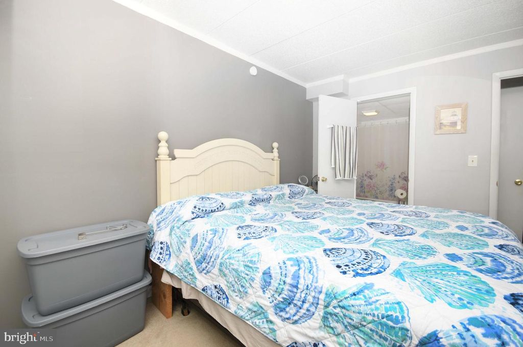Image 8 of property listing at 18 69TH ST #2, Ocean City, MD 21842
