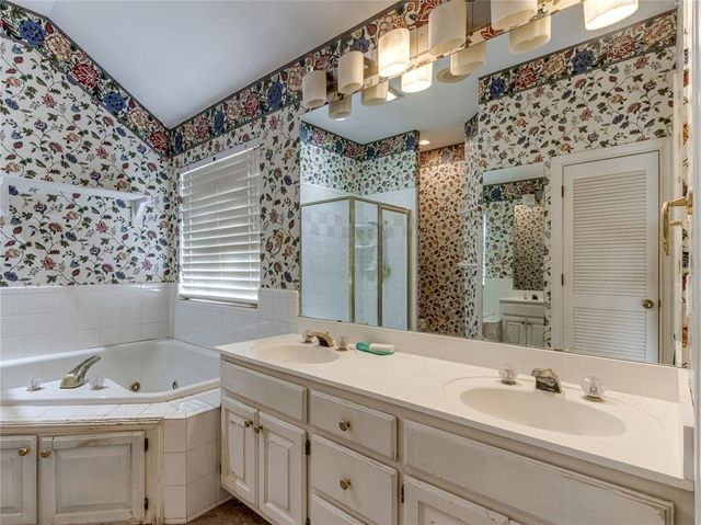 307 Club House Drive, Shawnee, OK 74801