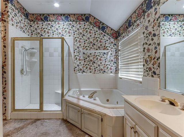 307 Club House Drive, Shawnee, OK 74801