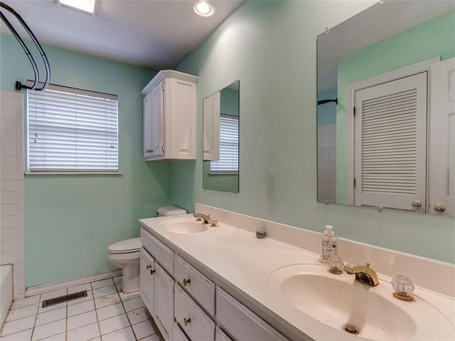 307 Club House Drive, Shawnee, OK 74801