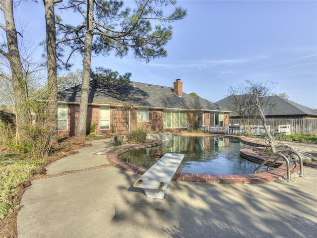307 Club House Drive, Shawnee, OK 74801