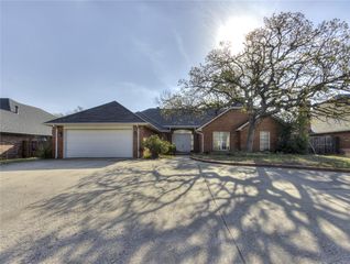 307 Club House Drive, Shawnee, OK 74801