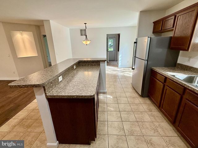 2 LAUREL DR, Millville, NJ 08332