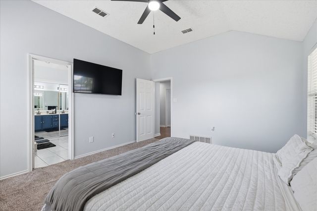 2211 Cromwell Drive, Arlington, TX 76018