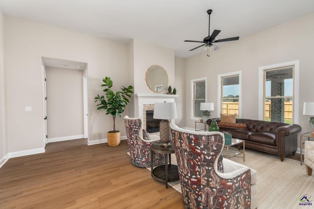 211 Farmland Circle, Perry, GA 31069