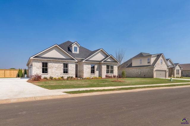 211 Farmland Circle, Perry, GA 31069