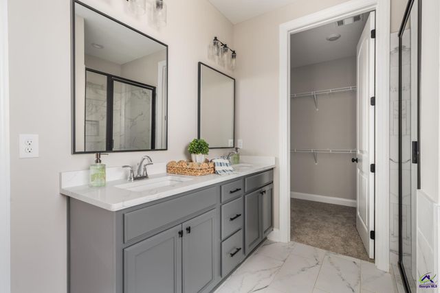 211 Farmland Circle, Perry, GA 31069