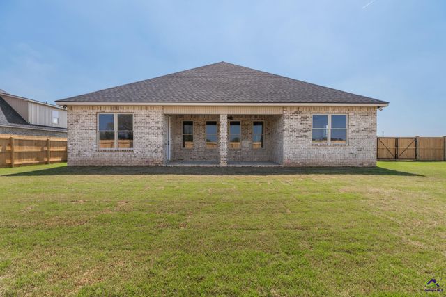 211 Farmland Circle, Perry, GA 31069