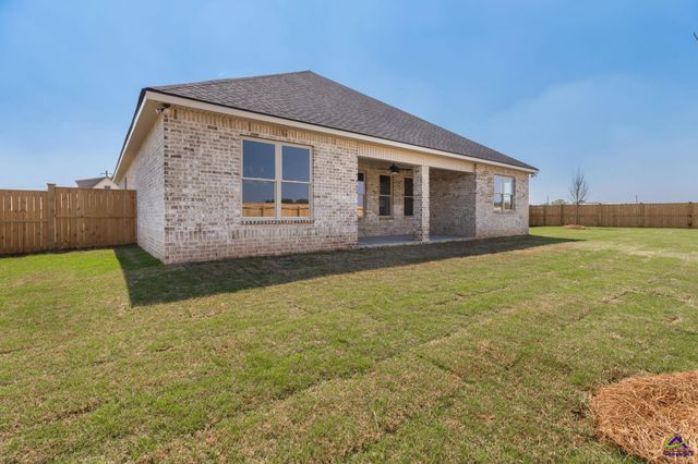 211 Farmland Circle, Perry, GA 31069