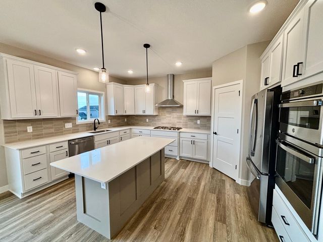 901 Kepler Avenue NE, Hanover, MN 55341