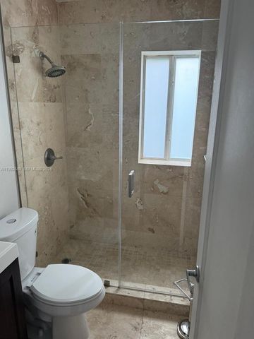 1015 NE 112th St, Biscayne Park, FL 33161