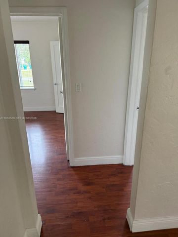 1015 NE 112th St, Biscayne Park, FL 33161