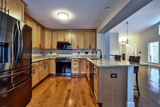 2549 Champions Way, Crestview Hills, KY 41017