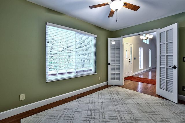 2549 Champions Way, Crestview Hills, KY 41017