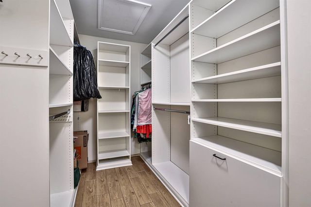 2549 Champions Way, Crestview Hills, KY 41017