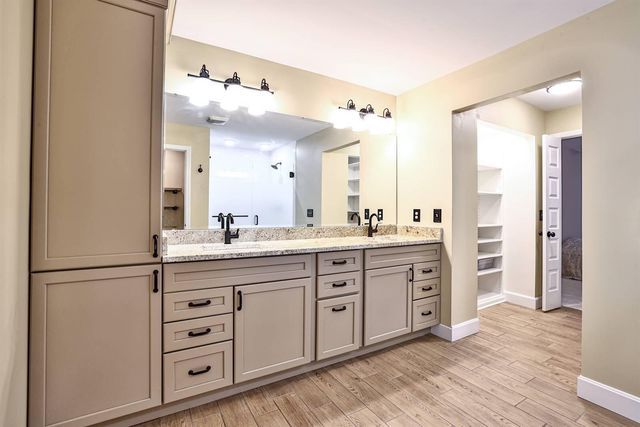 2549 Champions Way, Crestview Hills, KY 41017