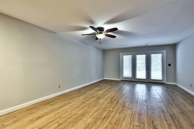 2549 Champions Way, Crestview Hills, KY 41017