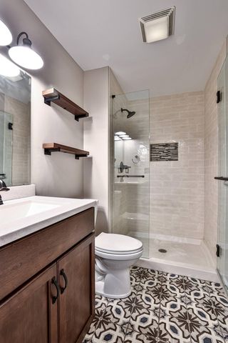 2549 Champions Way, Crestview Hills, KY 41017